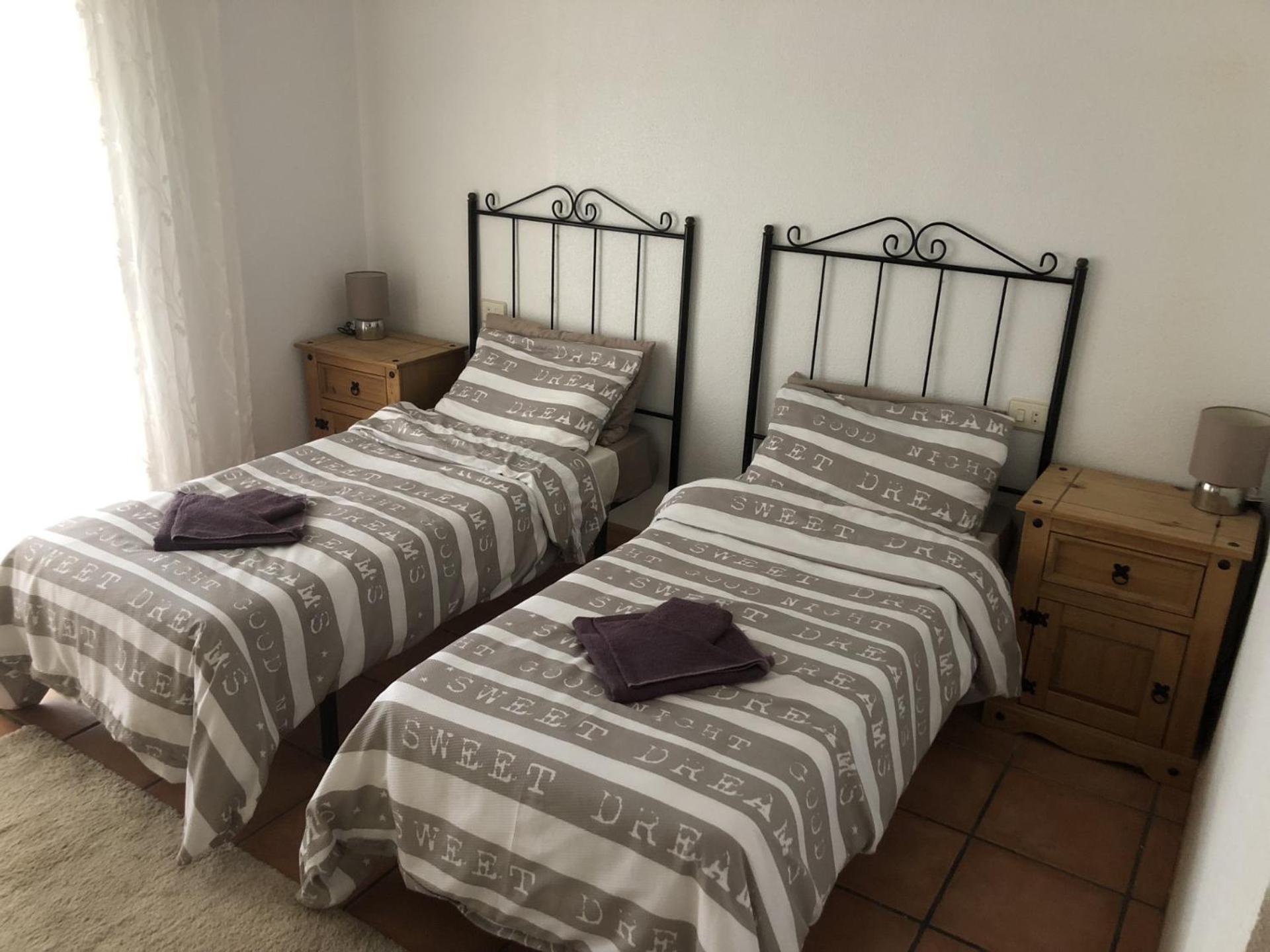 Puerto De Mazarron Large House With Roof Terrace & Sea Views-5 Guests Have 3 Bedrooms & 1 To 4 Guests Have 2 Bedrooms Eksteriør billede